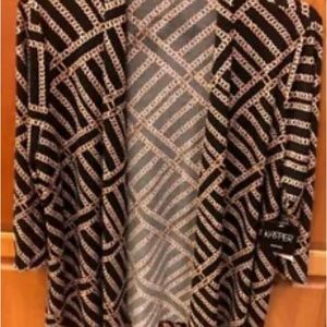 Kasper 2 pc Cardigan and shell. Sz 1X but could fit a 2X.